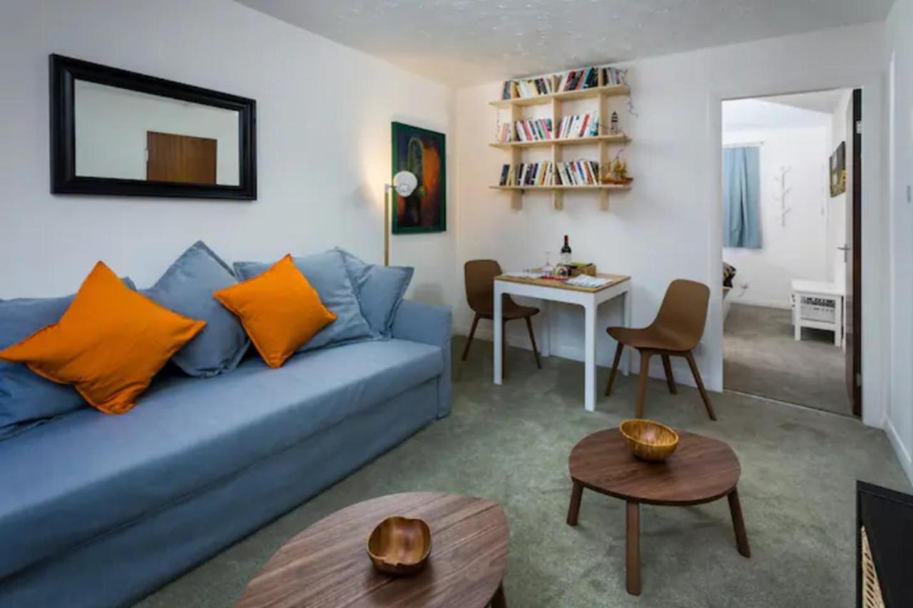 Central Flat Near Holyrood Park เอดินบะระ ภายนอก รูปภาพ